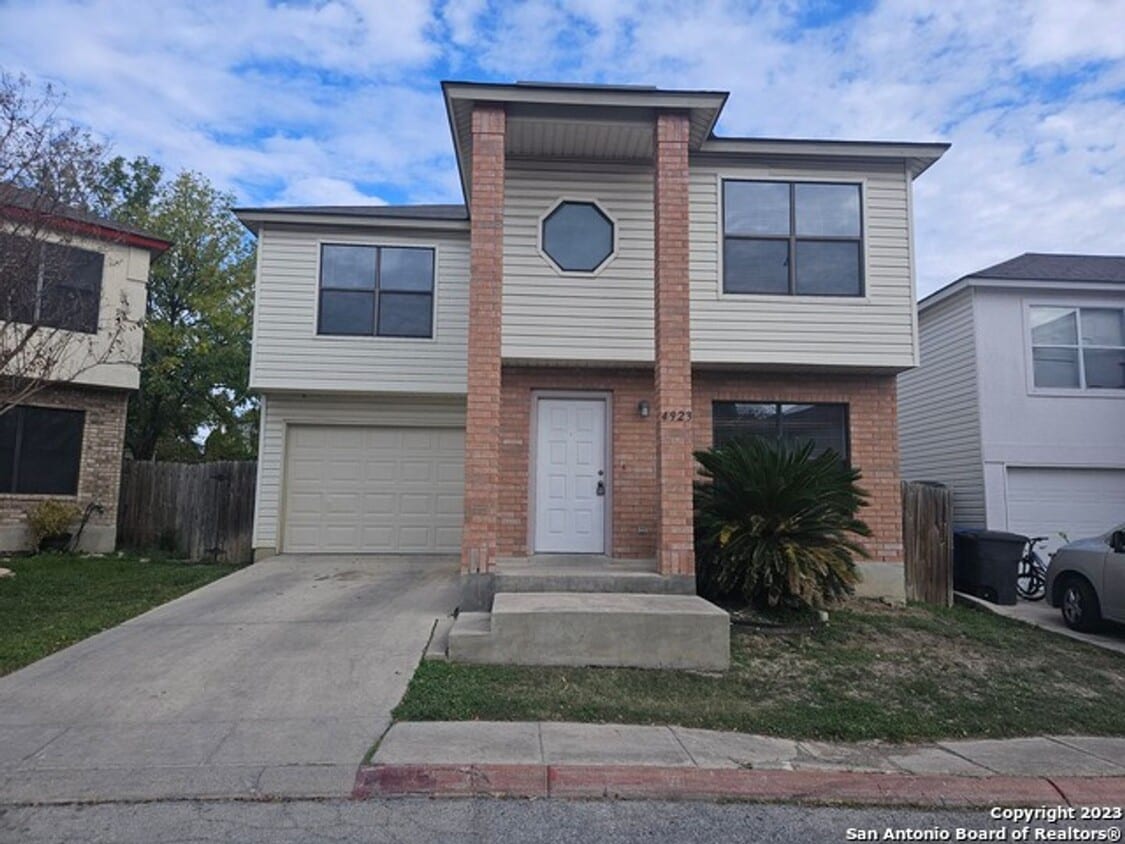 3 Bedroom Near Medical Center & USAA! House Rental in San Antonio, TX