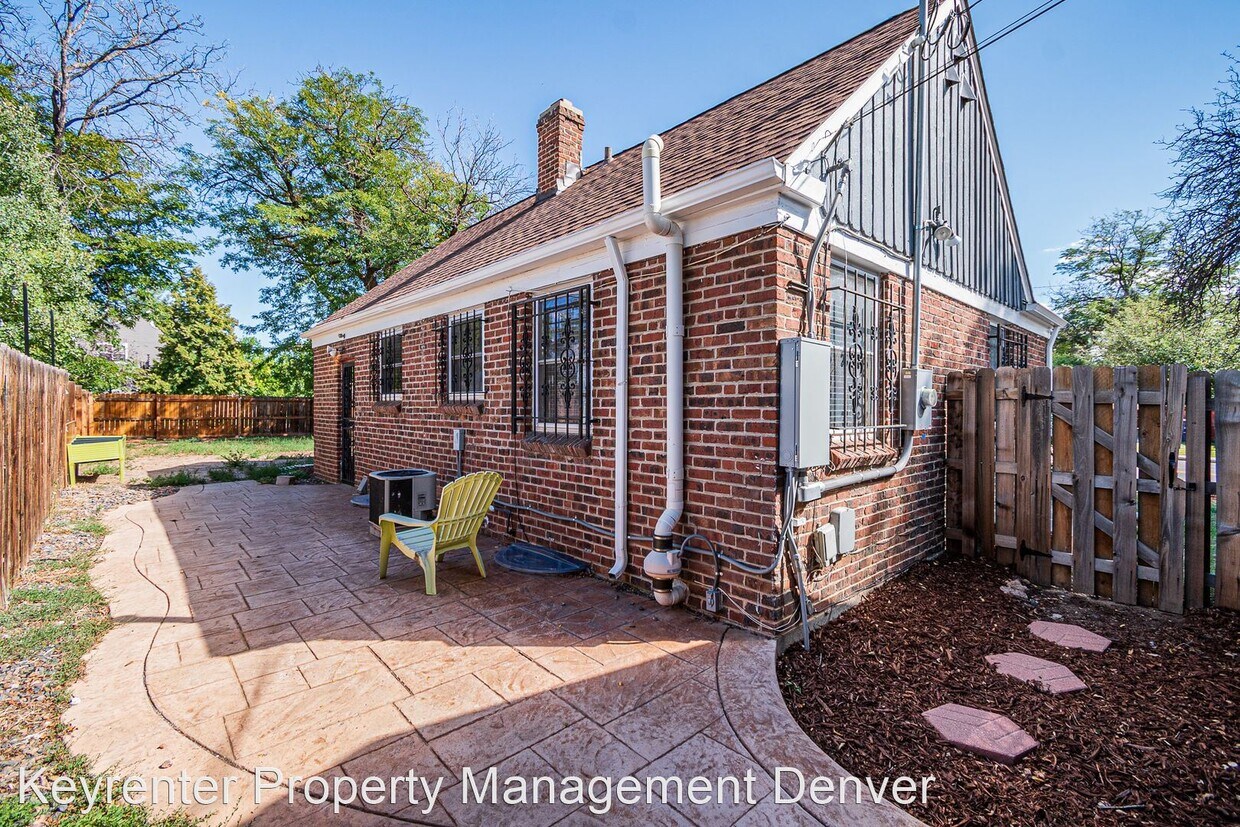 Foto principal - 2 br, 2 bath House - 7275 E. 8th Avenue