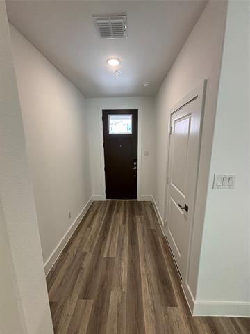 Building Photo - 1601 Creekside Dr
