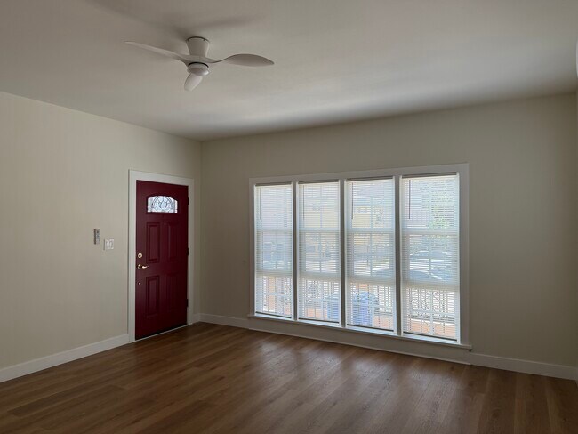 Foto del edificio - 1122-1126 N Madison Ave