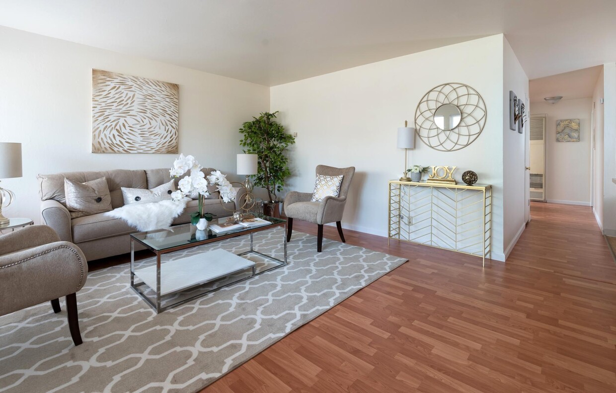 Foto principal - 39122 Sundale Dr
