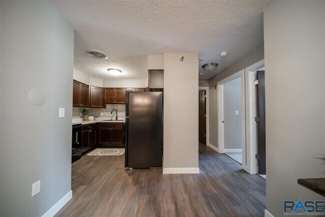 Foto del edificio - 617 N Lewis Ave