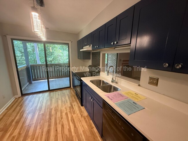 Foto del edificio - 2937 Oaktop Cir