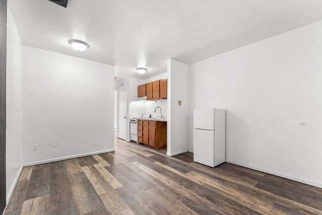 Building Photo - Grove Street Apartments