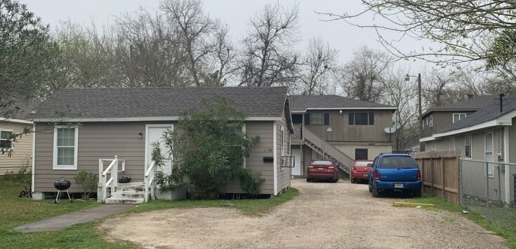 Primary Photo - 2400 Boss St