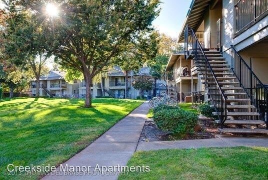 Primary Photo - 4 br, 2 bath Apartment - 721 W. 11th Street