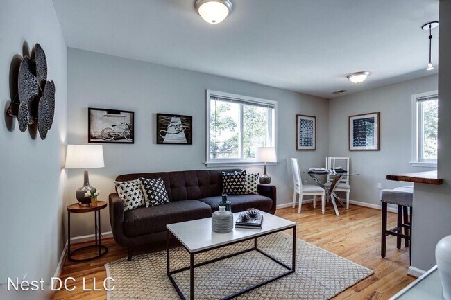 Foto del edificio - 1 br, 1 bath House - 807 Varnum St NW Unit 5