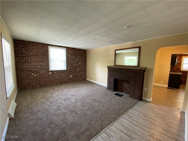 Building Photo - 3190 W 70th St