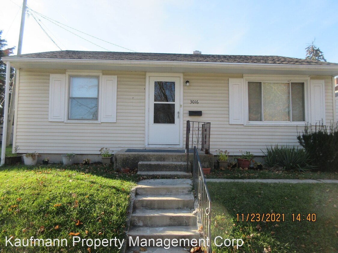 Primary Photo - 2 br, 1 bath House - 3016 South Barr Street