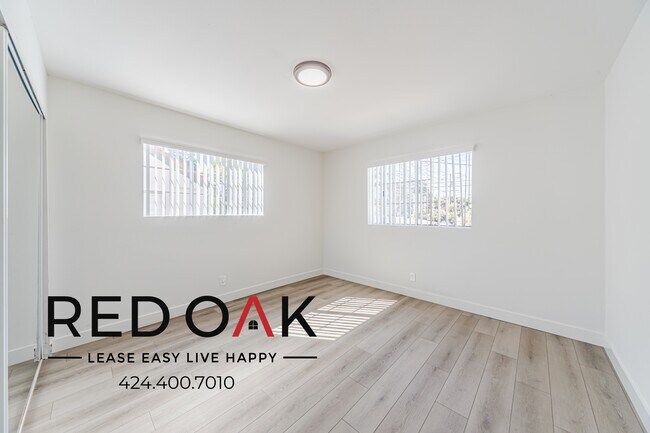 Foto del edificio - 8227 Alhambra Ave