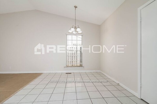 Building Photo - 701 Lapwing Rd
