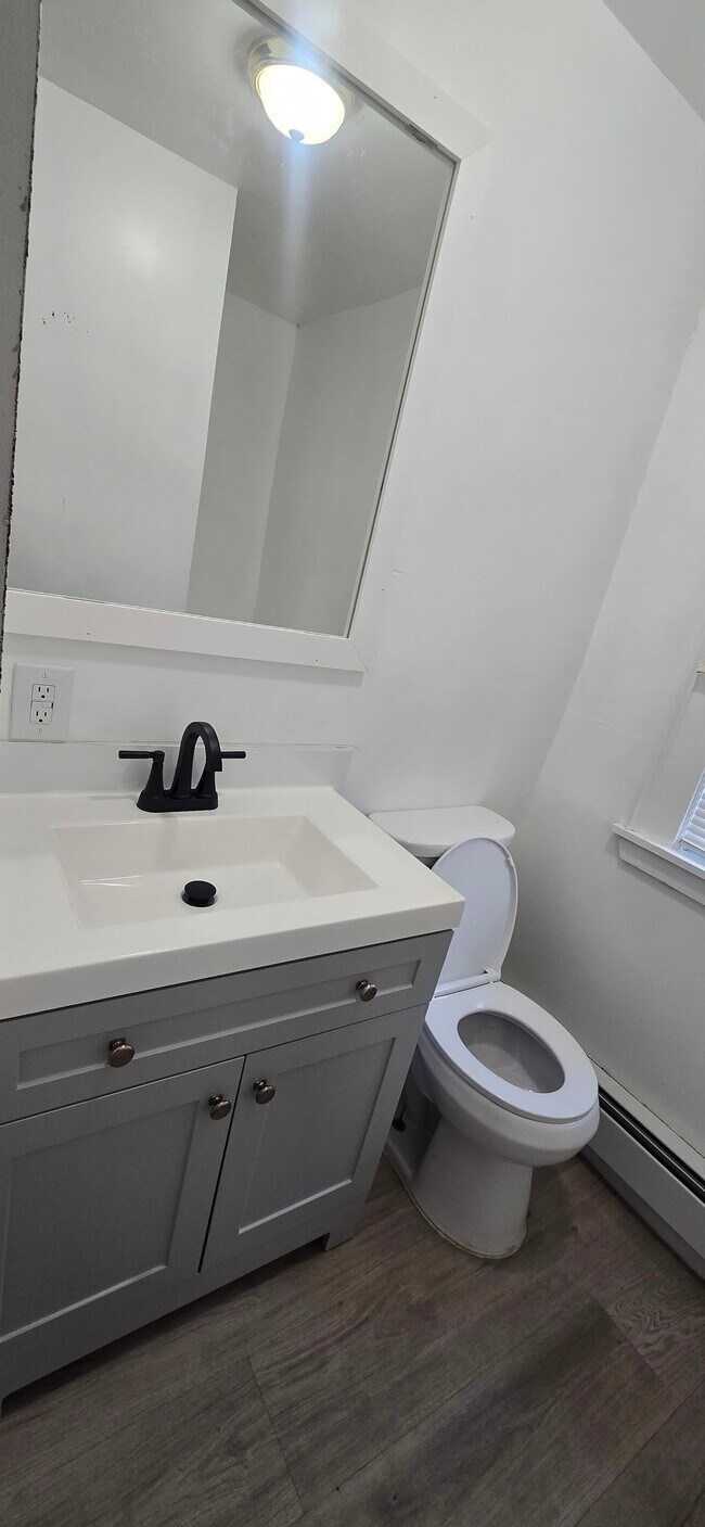 Baño reformado - 220 Martin St