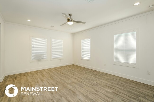 Building Photo - 2003 E Overton Rd