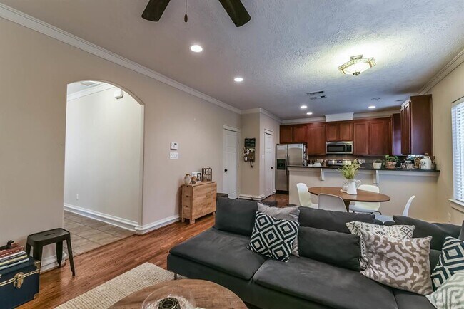 Foto del edificio - 5924 Petty St