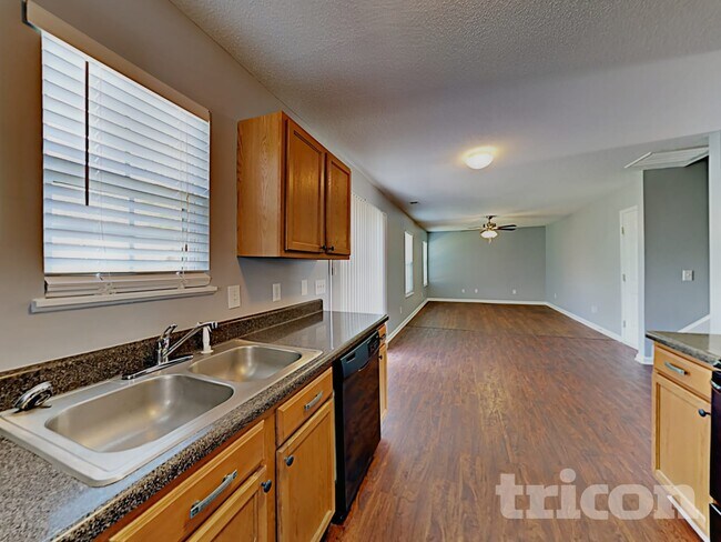 Foto del edificio - 308 Fox Trot Dr