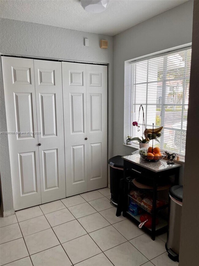 Foto del edificio - 1105 SW 44th Way