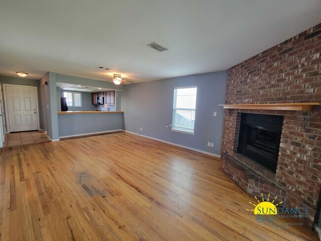 Building Photo - Lovely 2 Bedroom Townhouse in Destin with ...