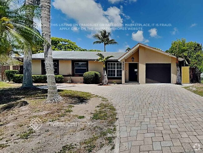 Building Photo - 3635 N Mountain Dr