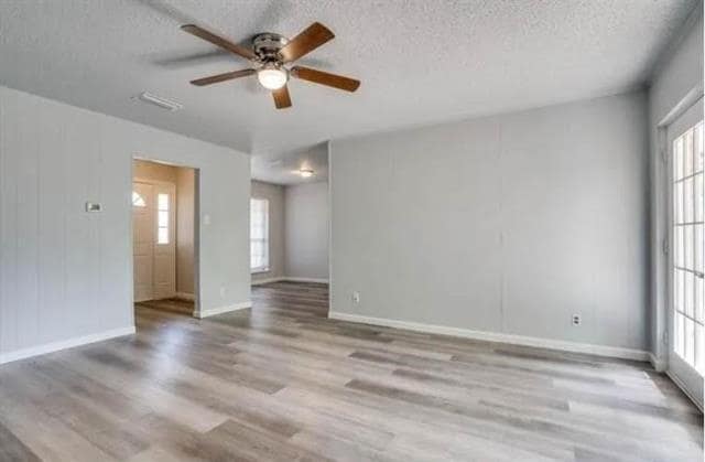 Foto del edificio - 1617 Brent St