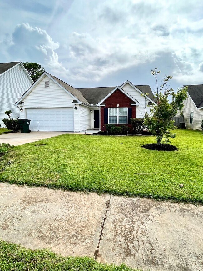 Building Photo - 110 Faybrook Dr