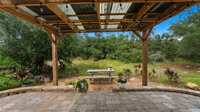 Foto del edificio - 2701 E 18th St