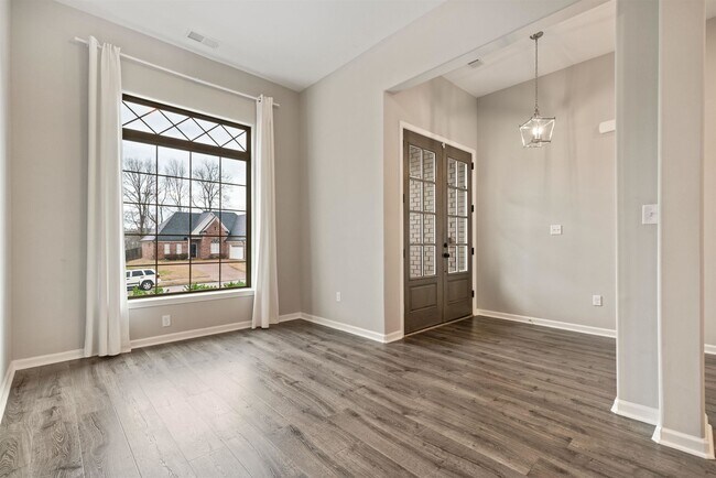 Building Photo - 50 Whispering Creek Dr