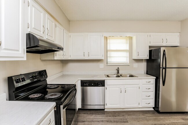 Foto del edificio - 19145 E 14th St N