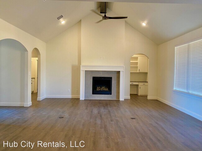 Foto del edificio - 4 br, 2 bath House - 5710 118th Street
