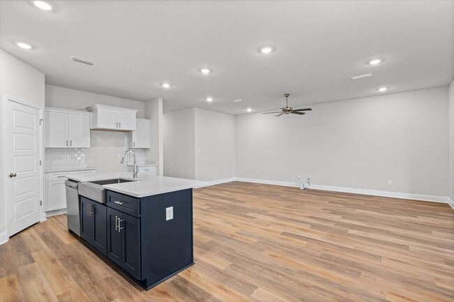 Building Photo - 7307 Hawkins Mnr