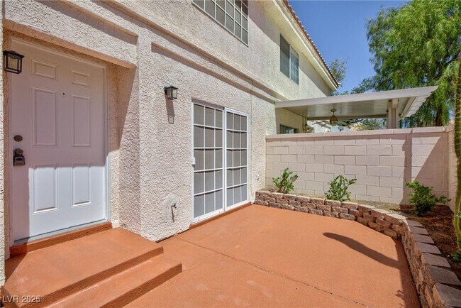Foto del edificio - 8048 W Rochelle Ave