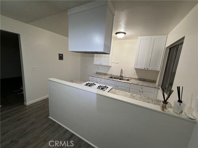 Building Photo - 1600 Picadilly Way