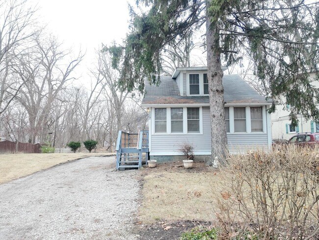 Foto del edificio - 117 Woodland Dr