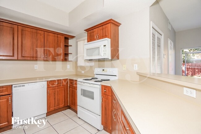 Foto del edificio - 664 SW 7th Terrace