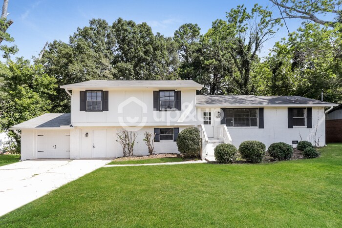 Primary Photo - Fantastic 3bd/2ba home! Coming soon!