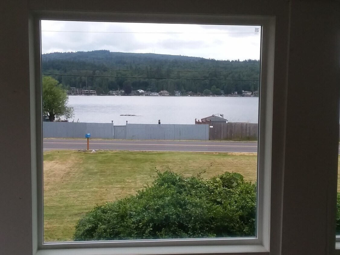 Foto principal - Spacious 3-Bedroom Home for Rent!