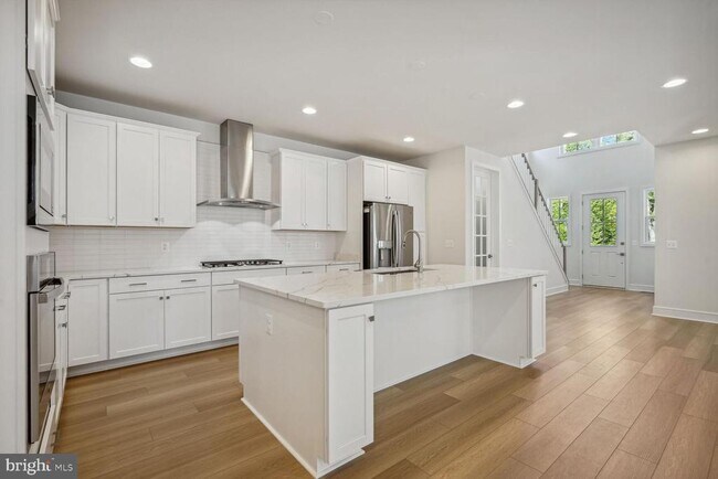 Foto del edificio - 23115 Glenwood Hts Cir