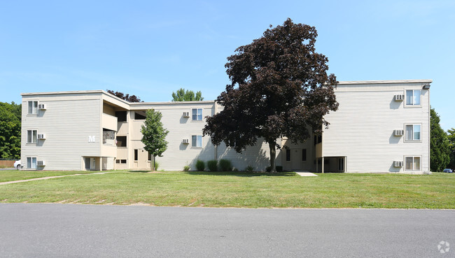 Foto del edificio - Cedarwood Apartments