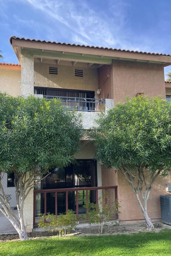 Primary Photo - 78650 Ave 42 Ave
