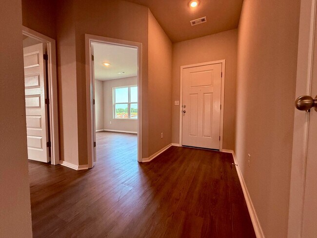 Building Photo - ***2800 Elliott Street***