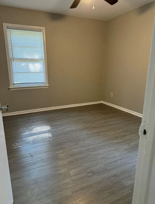 Foto del edificio - 3514 Hallbrook St