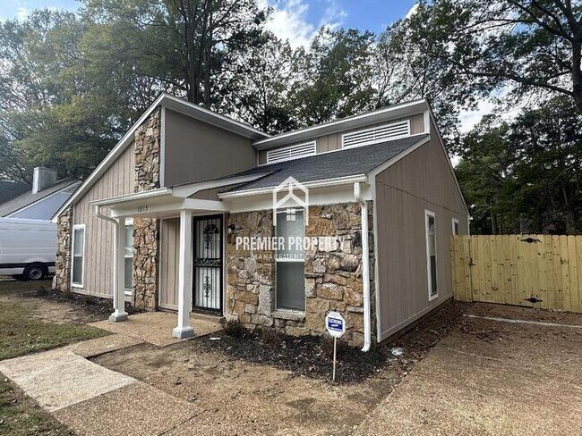 Foto del edificio - 1315 Harpeth Dr
