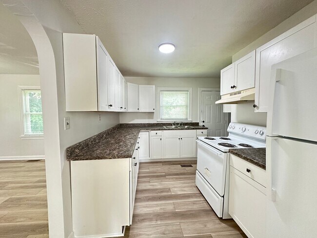 Foto del edificio - 329 Chamber Ave-