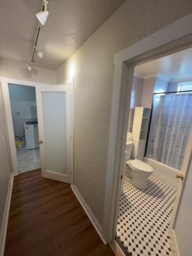 Foto del edificio - Central Lakeport 3-Bedroom Home
