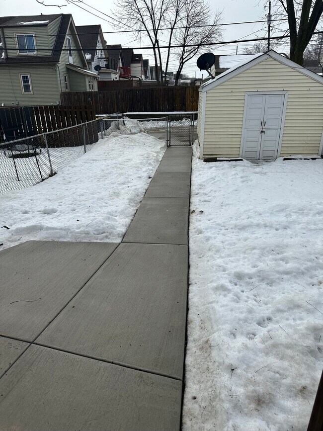 6513 W Mitchell St, West Allis, WI 53214 House Rental in West Allis