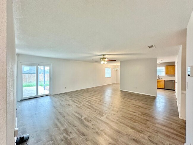 Foto del edificio - 1/2 Off First Months Rent!  Viewable Now!