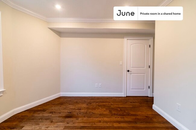 Foto del edificio - Room in Shared 4 bed/1.5 bath home