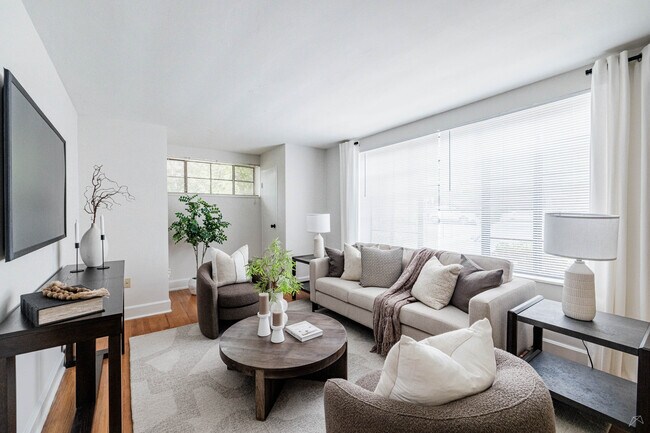 Foto del edificio - The Shelton at Cameron Court
