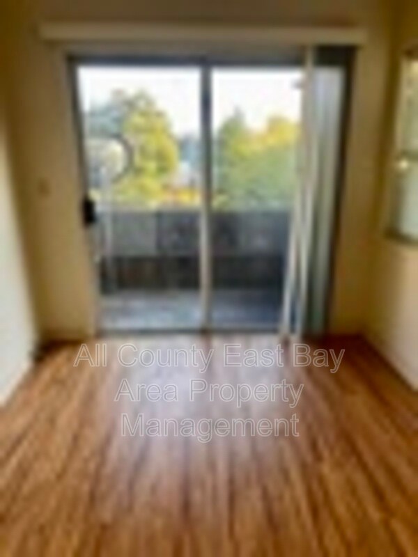 Foto del edificio - 724 Johnson St