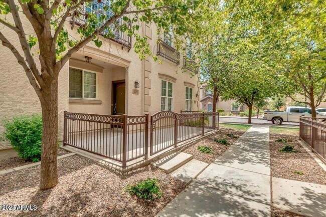 Foto del edificio - 4750 E Thunderheart Trail