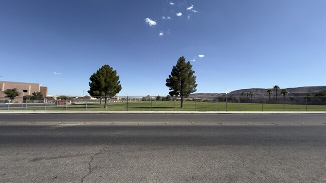 Foto del edificio - 9842 W Mesa Vista Ave